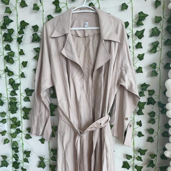 Trench coat from Mendocino - Picture 4 of 4